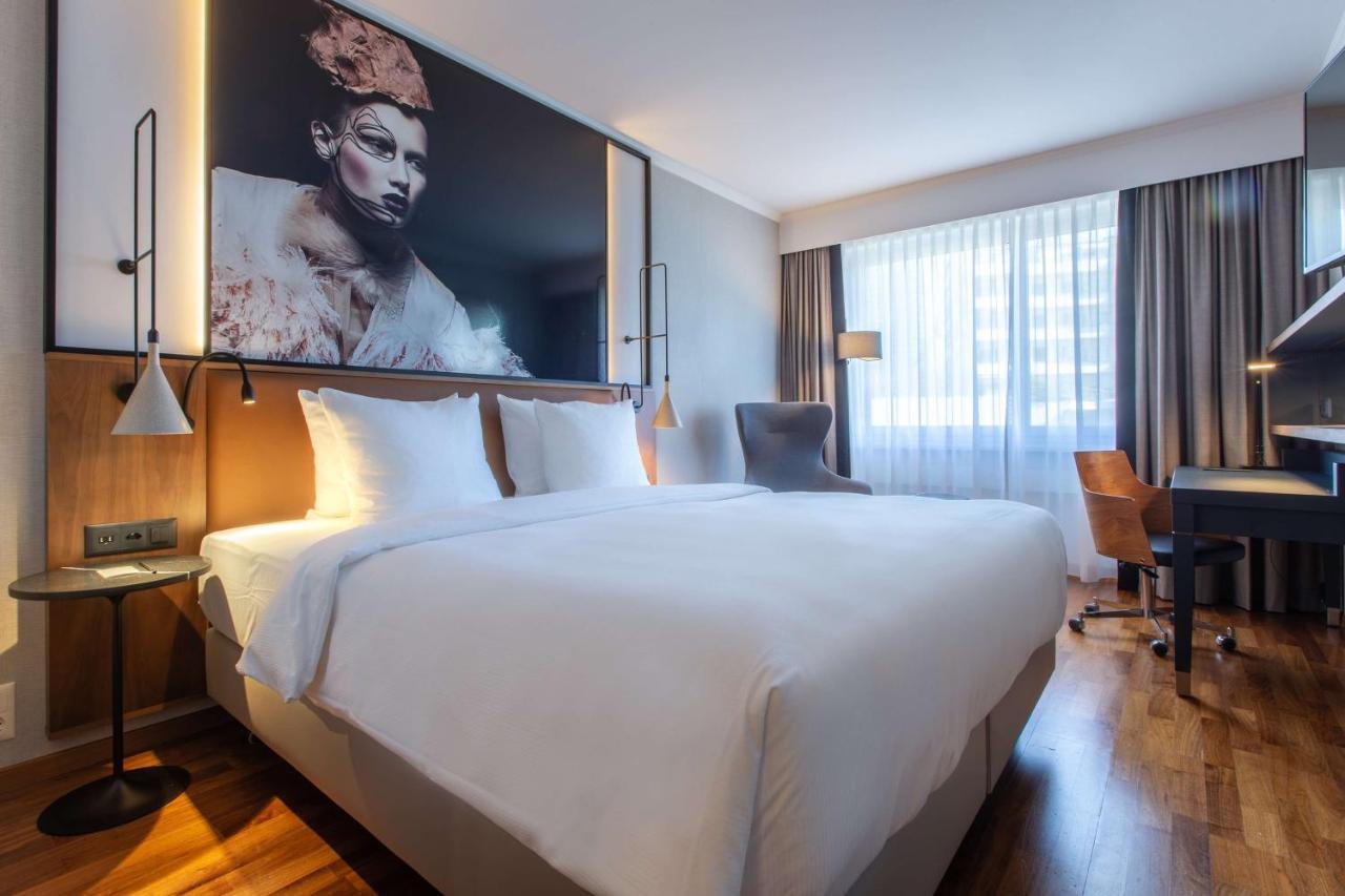 Superior Room,945462034:JPEG